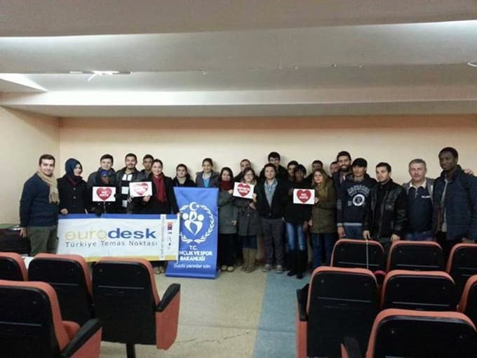 Sakaryalı gençler "Nefrete Hayır" dedi