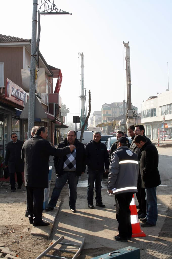 Arifiye'de geçit çalışmaları sürüyor