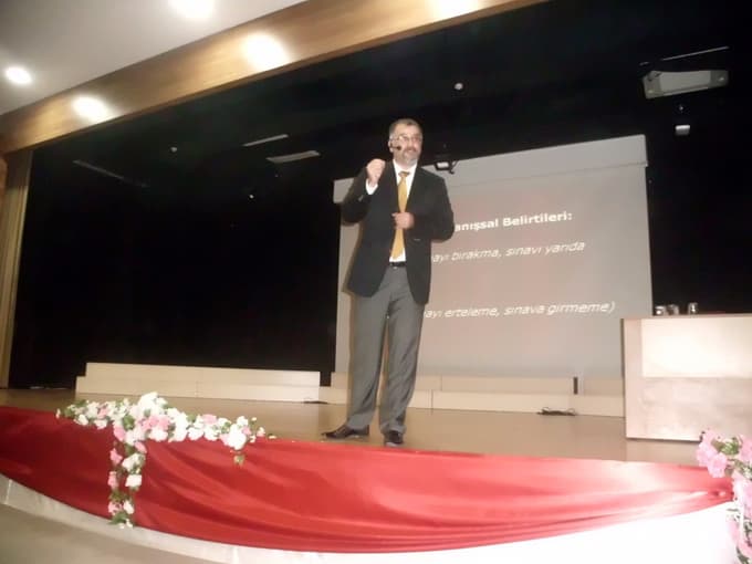 Erenler'de YGS hazırlık seminerleri devam ediyor