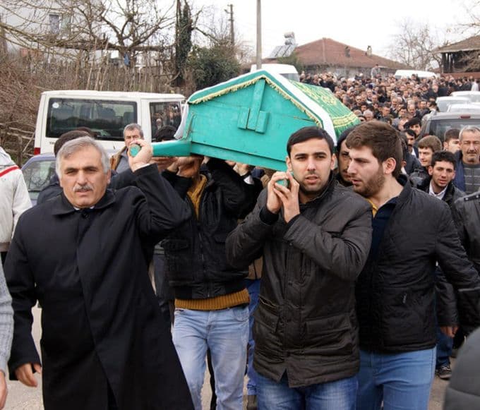 Sapanca'da zincirleme kaza: 2 ölü, 3 yaralı!