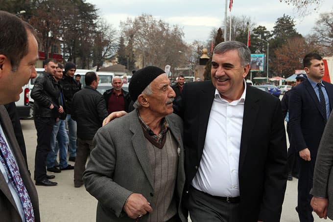 Başkan Toçoğlu, Geyve'de temaslarda bulundu