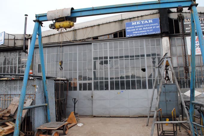 Kolu kopan işçi hayatını kaybetti