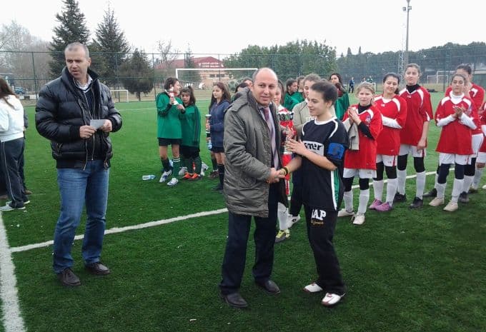 Cengiz Topel'in kızları futbolda il şampiyonu oldu