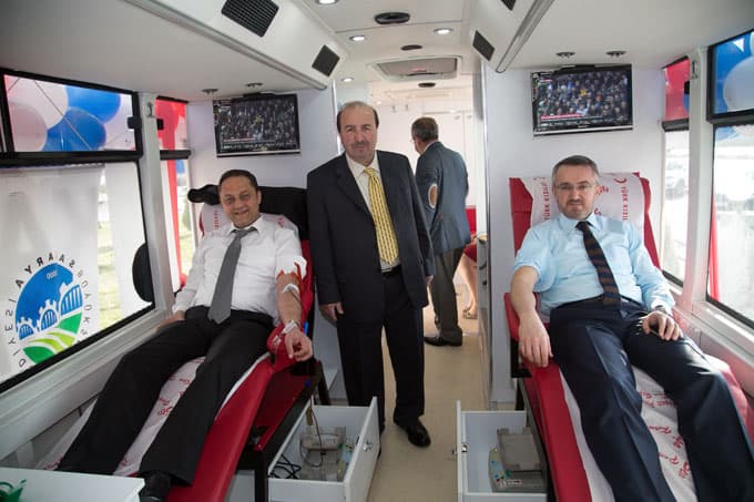 Türk Kızılayı 'Kan Bağışı Aracı' SATSO'da teslim edildi