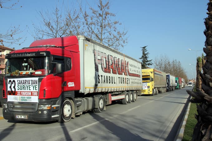 Suriye'ye yardım için 5 TIR daha yola çıktı