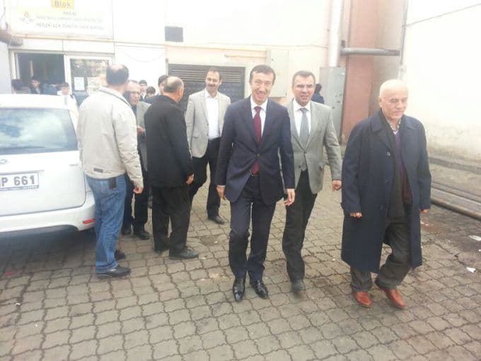 Milletvekili Çelik, eski okulunu ziyaret etti