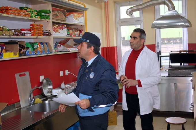 Arifiye'de okul kantinleri denetlendi
