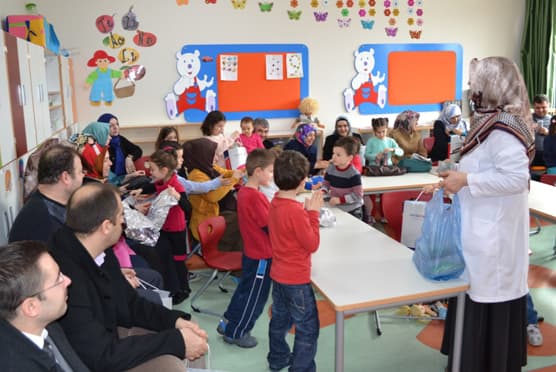 Fatih Çocuk Akademisi'nde ilk karne heyecanı