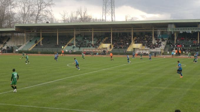 Sakaryaspor fırsat tepti