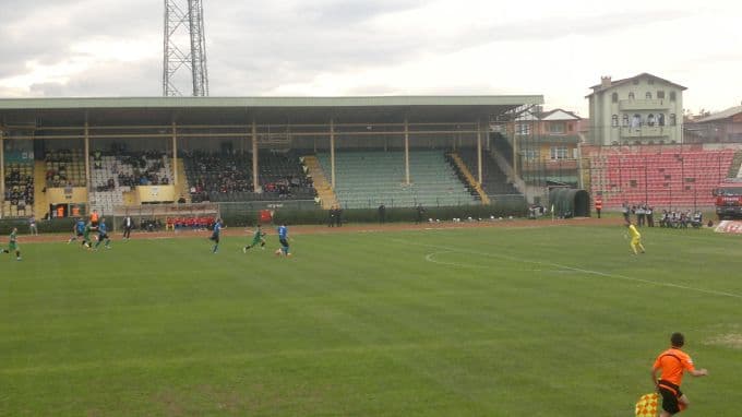 Sakaryaspor fırsat tepti