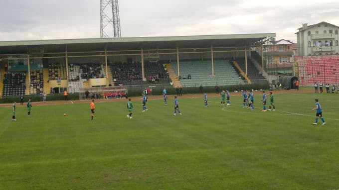 Sakaryaspor fırsat tepti