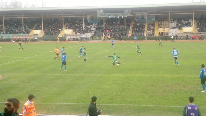 Sakaryaspor fırsat tepti