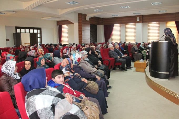 Sakarya Müftülüğü'nden 'Hayat Yolculuğunda Aile' semineri
