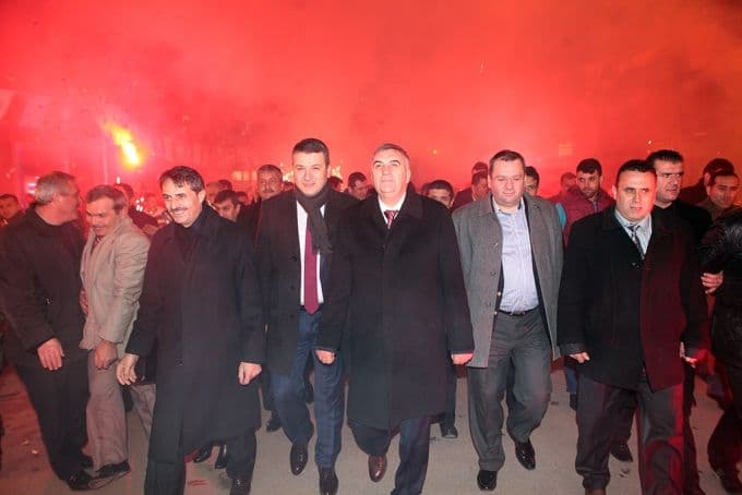 Başkan Toçoğlu ilk mitingini Serdivan'da yaptı