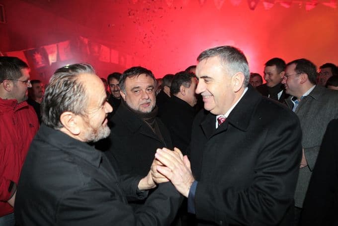 Başkan Toçoğlu ilk mitingini Serdivan'da yaptı