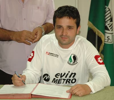 Sakaryaspor Levent Demiray ile Sözleşme İmzaladı