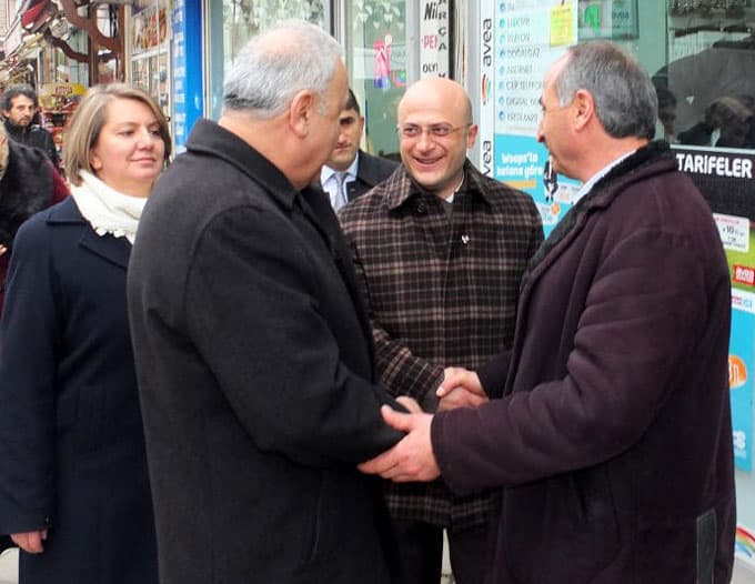 MHP'li Ünver: "Dünya kenti olmak, lafla olmuyor"