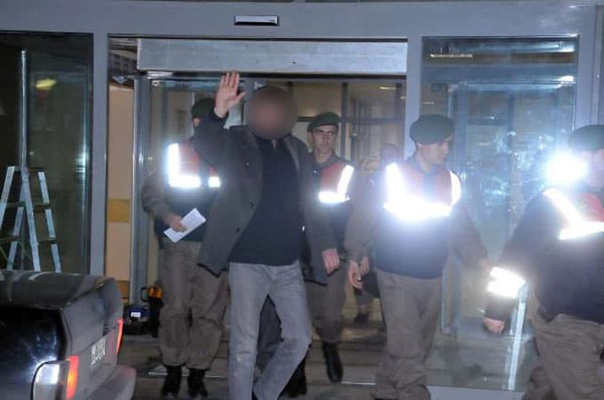 Çek hırsızlığı operasyonunda 5 tutuklama