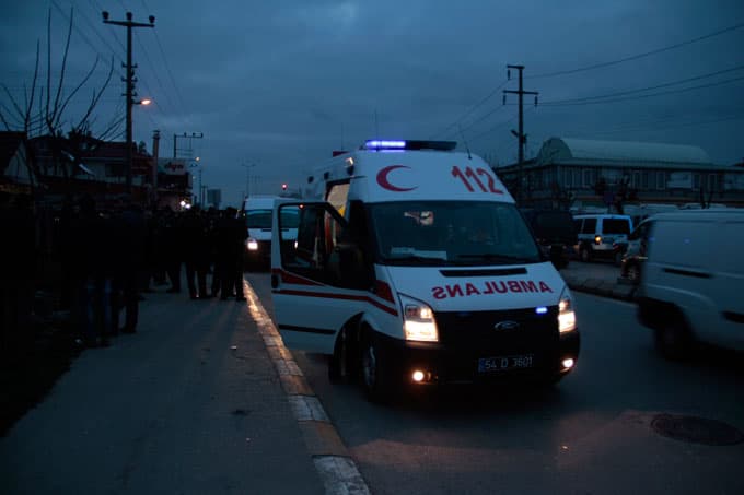 Düğün için geldiler, darp edildiler