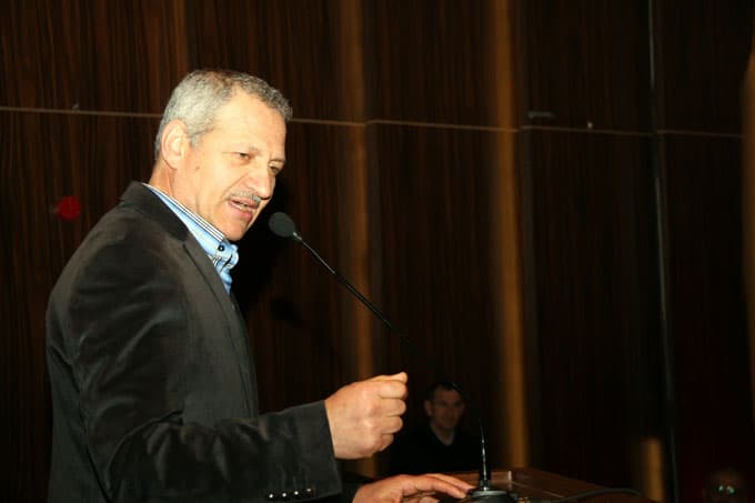 Ozanlar kapalı pazaryerinin kura çekilişi yapıldı