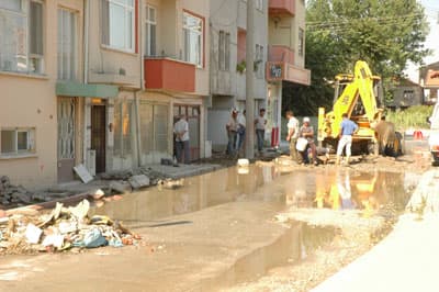 Sakarya'da Su Borusu Patladı