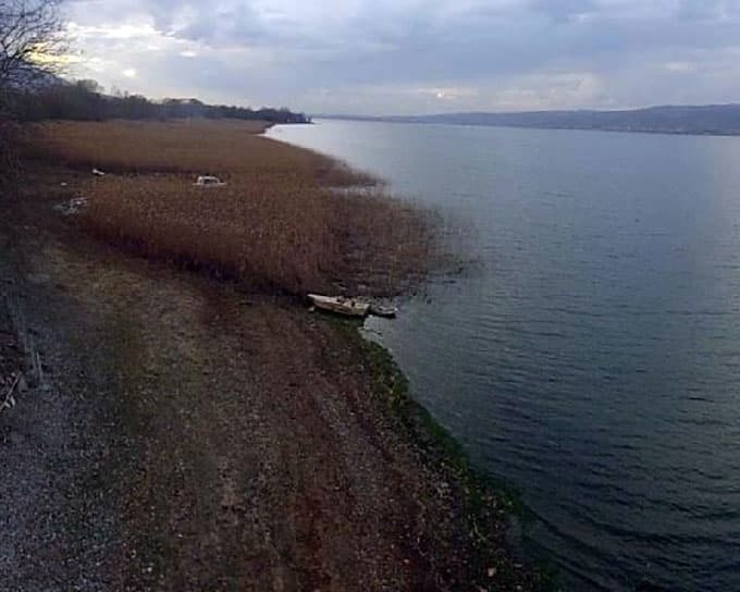 Sapanca Gölü'ndeki su çekilmesi havadan görüntülendi
