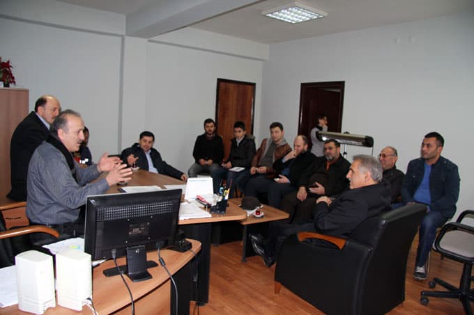 Hendek Belediye Başkanı Ali İnci, esnafı gezdi