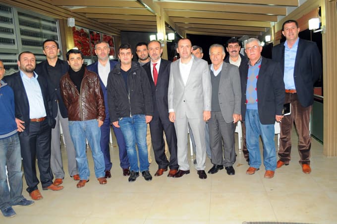 Akagündüz: "Ekibim ile partimizin yanındayız"
