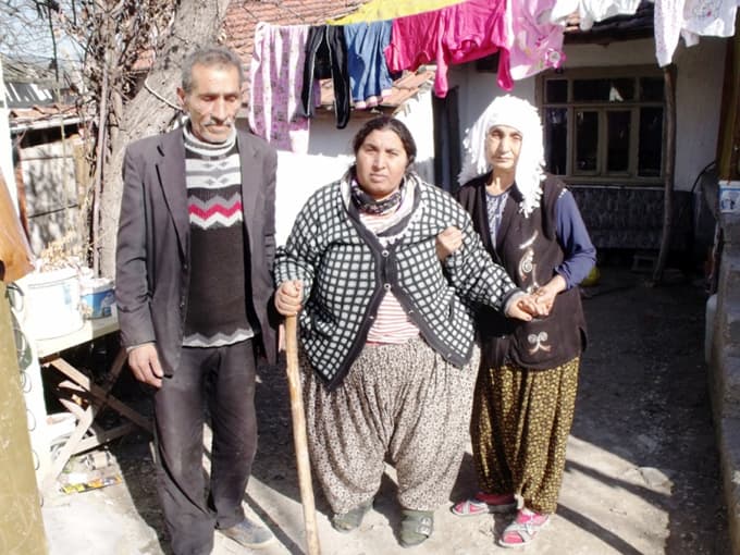Tedavisi devam eden Leyla Acar, artık yürüyebiliyor