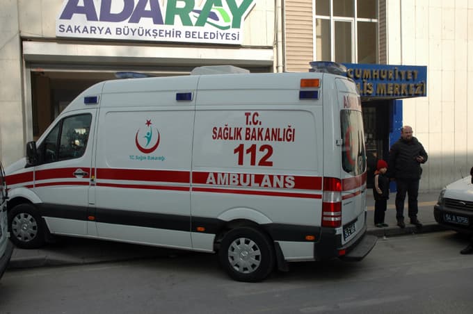 Otomobilin çarptığı kadın yaralandı