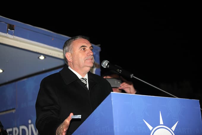 Başkan Toçoğlu, Serdivan'da temaslarda bulundu