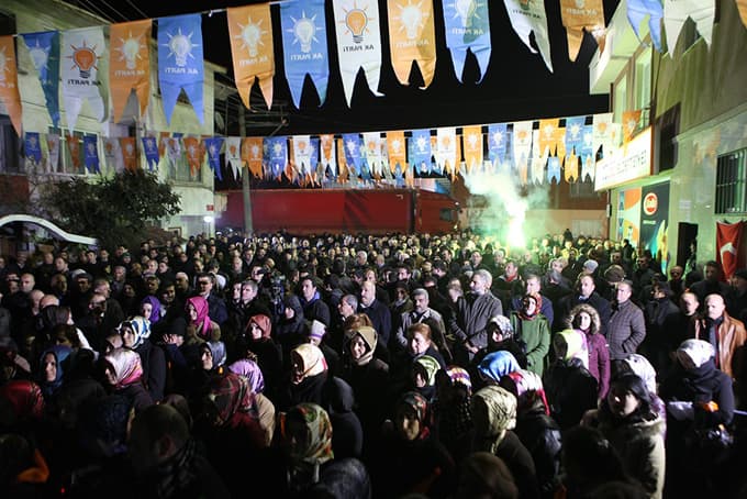 Başkan Toçoğlu, Serdivan'da temaslarda bulundu
