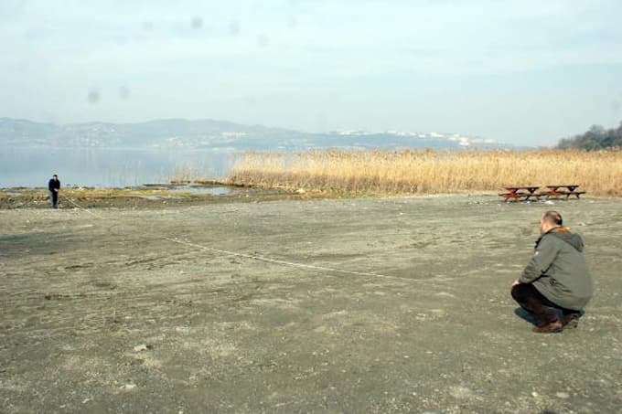 Bugün suyu azalan Sapanca Gölü, 15 yıl önce taşmıştı