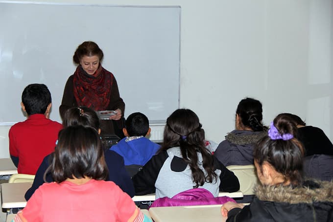 Korunmaya muhtaç çocuklara, tatil boyunca eğitimler verildi