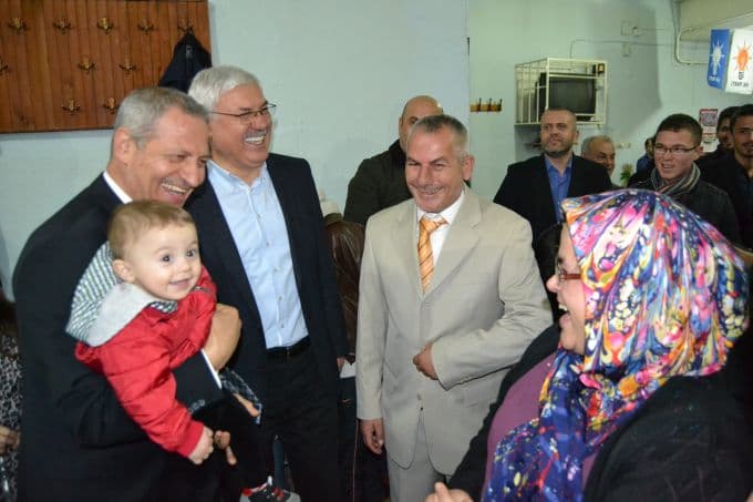Başkan Dişli'ye Şeker Mahallesi'nde meşaleli karşılama
