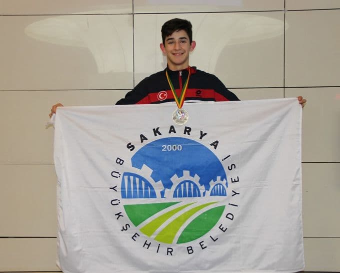 Sakaryalı karateciden Avrupa'da büyük başarı