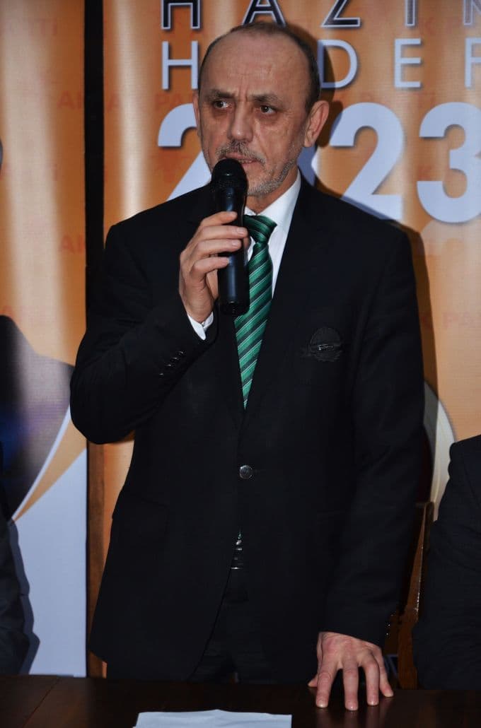 Başkan Öztürk'e meşaleli karşılama