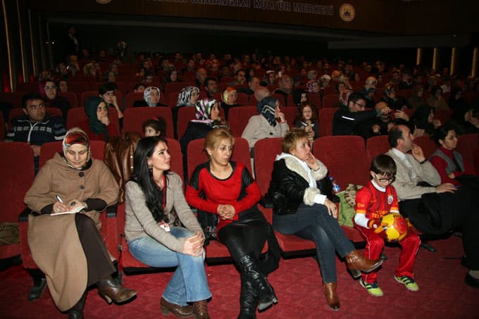 Çocuk, değersizlik hissi yaşıyorsa duyarsız olmaya başlıyor
