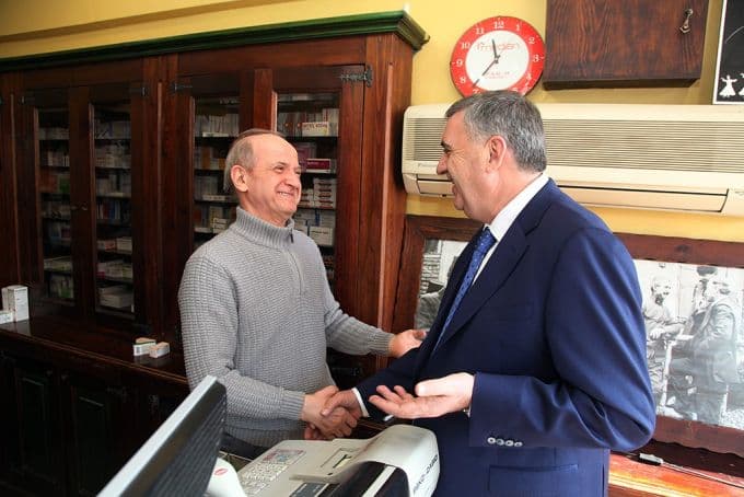 Başkan Toçoğlu, seçim çalışmalarına Serdivan'da devam etti