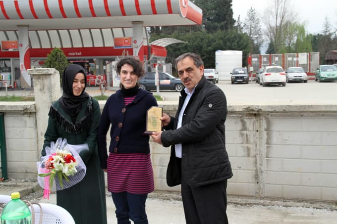 Akyazı SGM'den Başkan Yazıcıya teşekkür plaketi