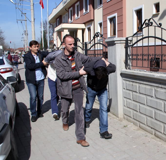 Sakarya ve Kocaeli'de 17 hırsızlık suçuna karışan çete çökertildi