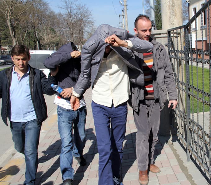 Sakarya ve Kocaeli'de 17 hırsızlık suçuna karışan çete çökertildi