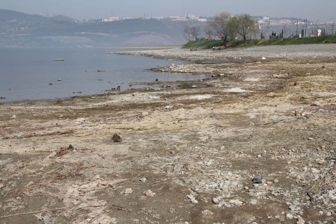 Sapanca Gölü hiç bu kadar çekilmemişti