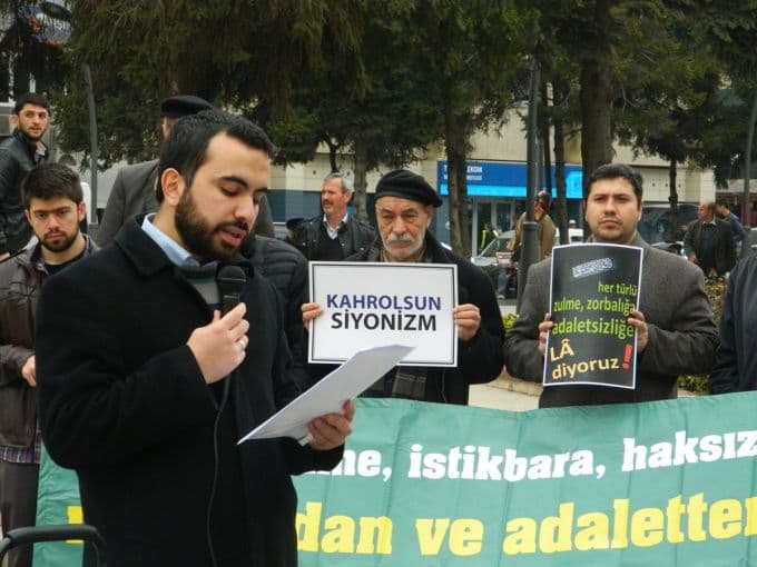 "Mezhebi ayrışmalar ciddi bir tehdit"
