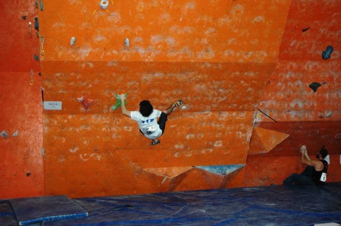 29 tırmanış sporcusu Sakarya'da birinci olmak için yarışıyor