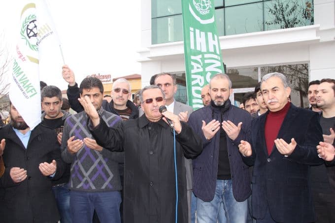 Sakarya'dan Suriye'ye 7 TIR yardım gönderildi
