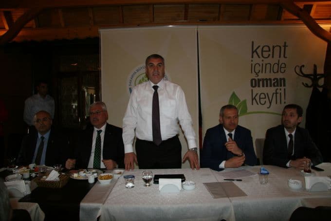 AK Parti Adapazarı meclis üyesi adayları yemekte buluştu