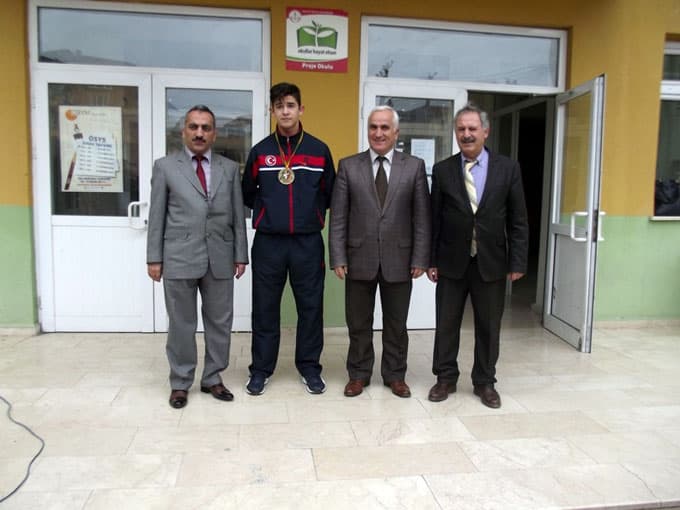 Serdivan Ticaret Meslek Lisesi'nde başarılar ödüllendirildi