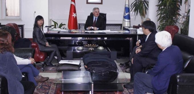 Üniversite öğrencilerine Singapur'da burs imkanı