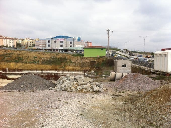 15 aydır tek bir çivi bile çakılmadı